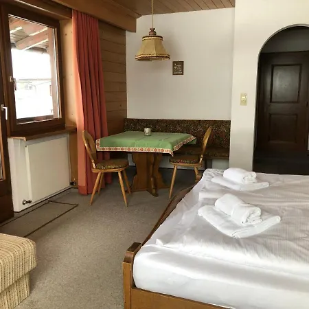 Sportpension Therese Bed & Breakfast *