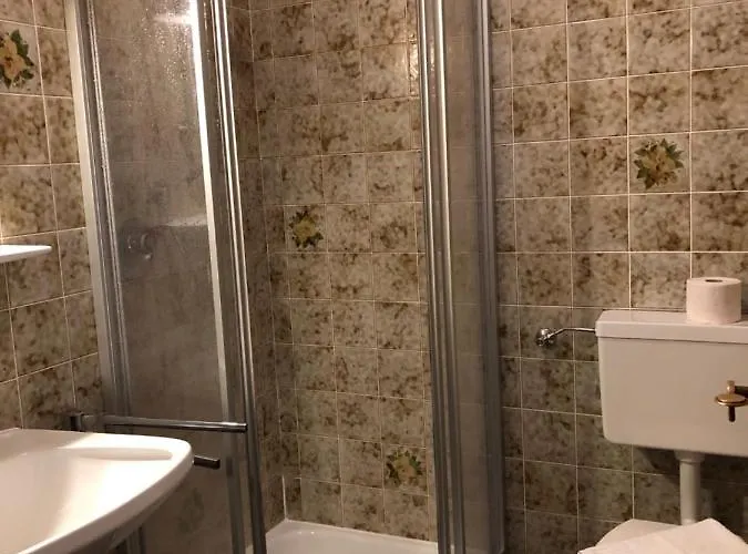 Bed & Breakfast Sportpension Therese 3*